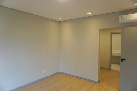 Casa de condomínio à venda com 309m², 4 quartos e 4 vagasSuite 4