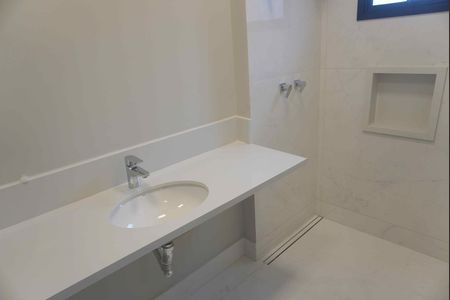 Casa de condomínio à venda com 309m², 4 quartos e 4 vagasBanheiro da Suíte 3