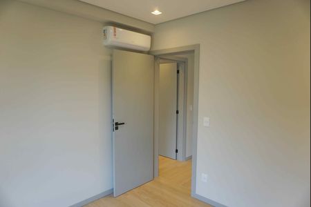 Casa de condomínio à venda com 309m², 4 quartos e 4 vagasSuite 3