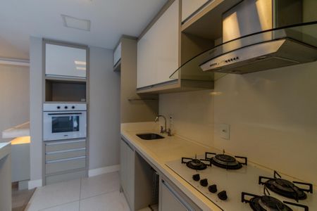 Cozinha de apartamento para alugar com 3 quartos, 100m² em Cristal, Porto Alegre