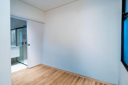 Casa de condomínio para alugar com 242m², 4 quartos e 4 vagasBanheiro da Suíte 3