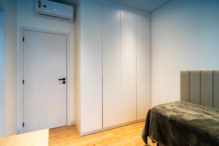 Casa de condomínio para alugar com 242m², 4 quartos e 4 vagasSuíte 2