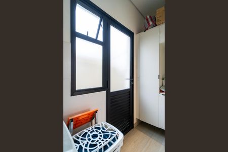 Casa de condomínio para alugar com 242m², 4 quartos e 4 vagasÁrea de Serviço