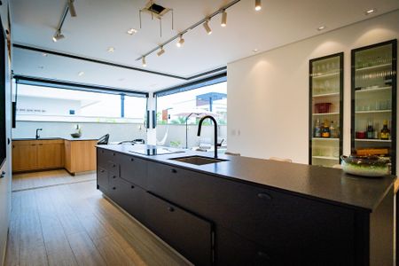 Casa de condomínio para alugar com 242m², 4 quartos e 4 vagasCozinha
