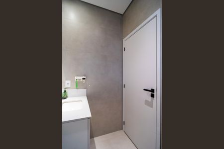 Casa de condomínio para alugar com 242m², 4 quartos e 4 vagasBanheiro da Suíte 2