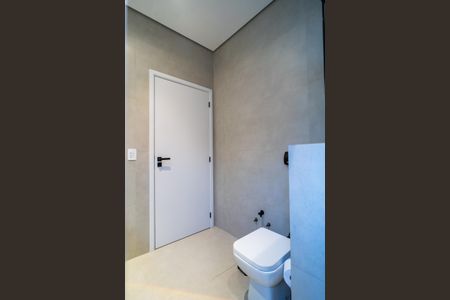 Casa de condomínio para alugar com 242m², 4 quartos e 4 vagasBanheiro da Suíte