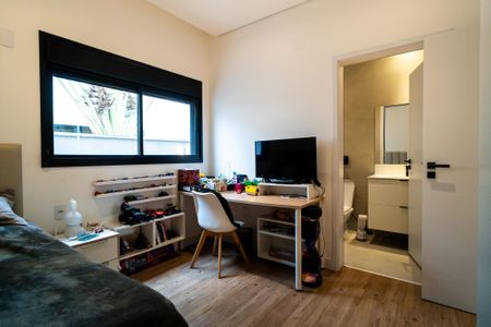 Casa de condomínio para alugar com 242m², 4 quartos e 4 vagasSuíte 2
