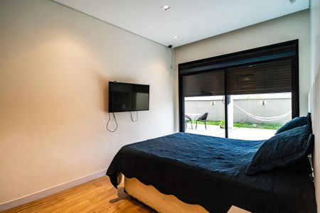Casa de condomínio para alugar com 242m², 4 quartos e 4 vagasSuíte