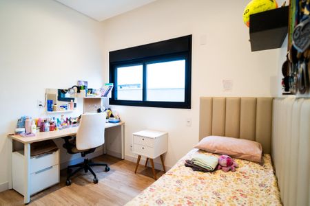 Casa de condomínio para alugar com 242m², 4 quartos e 4 vagasSuíte 3