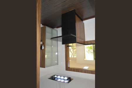 Casa de condomínio para alugar com 222m², 3 quartos e 4 vagasCozinha