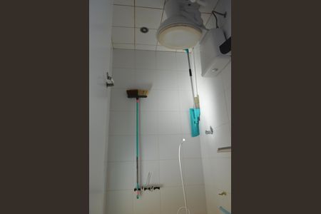 Casa de condomínio para alugar com 222m², 3 quartos e 4 vagasBanheiro de Serviço