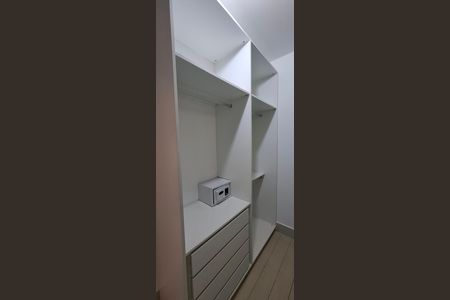 Casa de condomínio para alugar com 222m², 3 quartos e 4 vagas Casa de condomínio para alugar com 222m², 3 quartos e 4 vagasQuarto 2