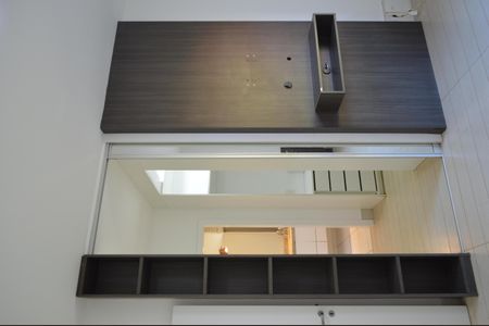 Casa de condomínio para alugar com 222m², 3 quartos e 4 vagasSuíte