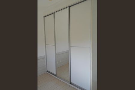 Casa de condomínio para alugar com 222m², 3 quartos e 4 vagasQuarto 1