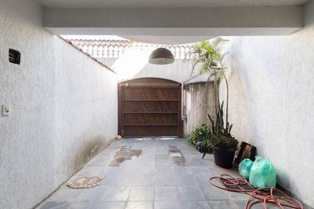 Garagem de casa para alugar com 3 quartos, 438m² em Vila Brasil, São Paulo