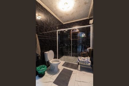 Casa para alugar com 438m², 3 quartos e 4 vagasBanheiro