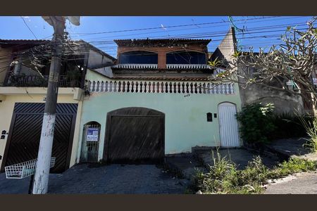Fachada + Placa de casa para alugar com 3 quartos, 438m² em Vila Brasil, São Paulo