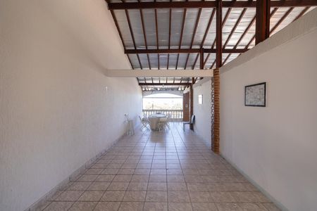 Casa para alugar com 438m², 3 quartos e 4 vagasSalão