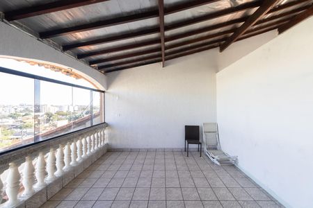 Casa para alugar com 438m², 3 quartos e 4 vagasSalão