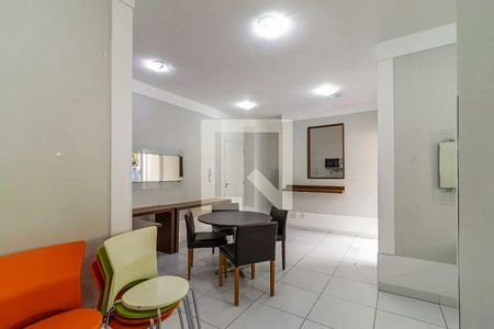 Apartamento à venda com 47m², 2 quartos e 1 vaga Apartamento à venda com 47m², 2 quartos e 1 vagaÁrea comum - Salão de festas