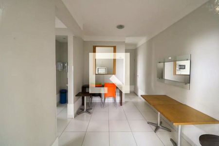 Apartamento à venda com 47m², 2 quartos e 1 vaga Apartamento à venda com 47m², 2 quartos e 1 vagaÁrea comum - Salão de festas