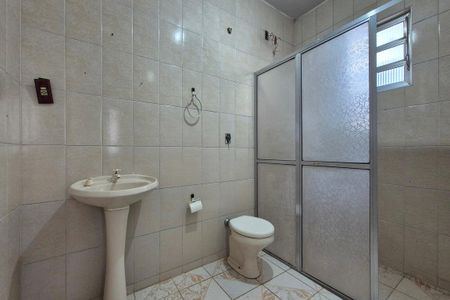 Casa para alugar com 200m², 3 quartos e 2 vagas Casa para alugar com 200m², 3 quartos e 2 vagasBanheiro