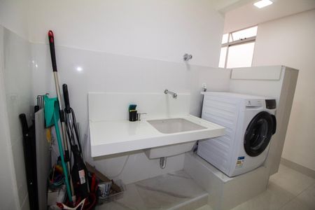 Apartamento à venda com 140m², 4 quartos e 2 vagas Apartamento à venda com 140m², 4 quartos e 2 vagasÁrea de Serviço