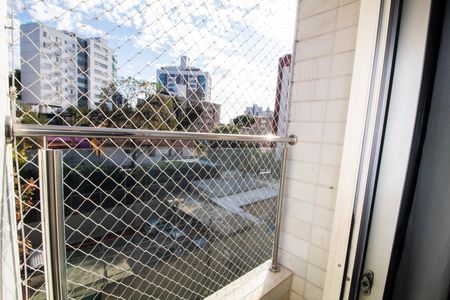 Apartamento à venda com 140m², 4 quartos e 2 vagas Apartamento à venda com 140m², 4 quartos e 2 vagasVaranda Quarto 02