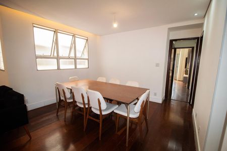 Apartamento à venda com 140m², 4 quartos e 2 vagas Apartamento à venda com 140m², 4 quartos e 2 vagasSala