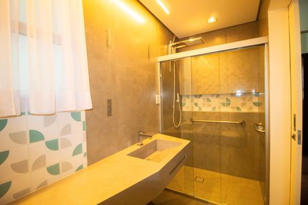 Apartamento à venda com 140m², 4 quartos e 2 vagas Apartamento à venda com 140m², 4 quartos e 2 vagasBanheiro Social