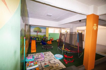 Área comum de apartamento à venda com 4 quartos, 140m² em Vila Paris, Belo Horizonte