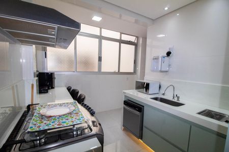Apartamento à venda com 140m², 4 quartos e 2 vagas Apartamento à venda com 140m², 4 quartos e 2 vagasCozinha