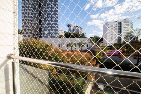 Apartamento à venda com 140m², 4 quartos e 2 vagas Apartamento à venda com 140m², 4 quartos e 2 vagasVaranda Quarto 02