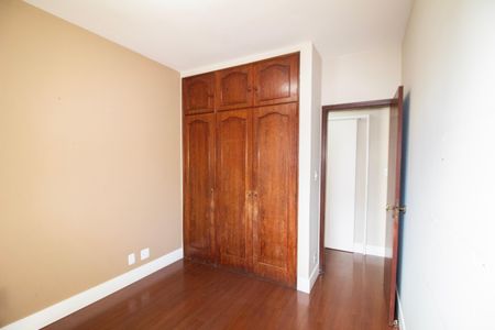 Apartamento à venda com 140m², 4 quartos e 2 vagas Apartamento à venda com 140m², 4 quartos e 2 vagasQuarto 03