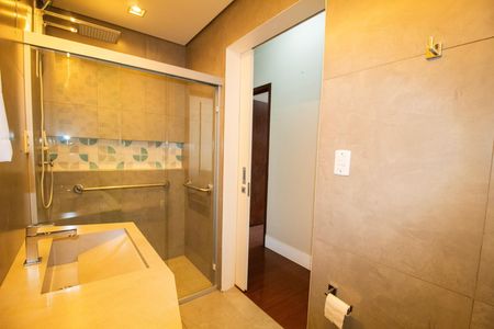 Apartamento à venda com 140m², 4 quartos e 2 vagas Apartamento à venda com 140m², 4 quartos e 2 vagasBanheiro Social