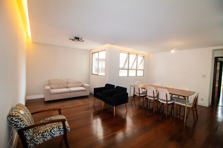 Apartamento à venda com 4 quartos, 140m² em Vila Paris, Belo Horizonte