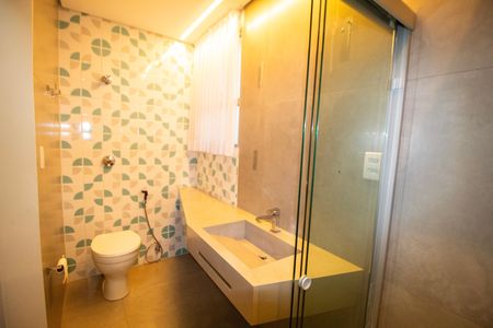 Apartamento à venda com 140m², 4 quartos e 2 vagas Apartamento à venda com 140m², 4 quartos e 2 vagasBanheiro Social