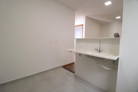 Cozinha de apartamento para alugar com 2 quartos, 42m² em Jardim Patricia, Uberlândia