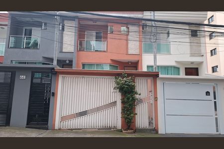 Fachada de casa à venda com 3 quartos, 148m² em Vila Santa Teresa, Santo André