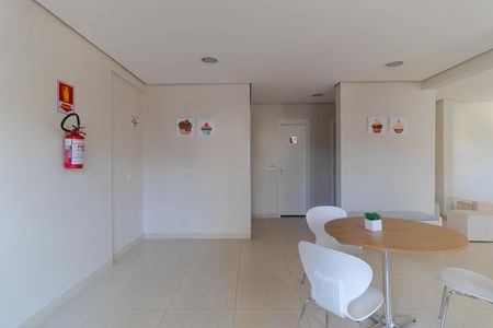 Apartamento à venda com 66m², 3 quartos e 1 vaga Apartamento à venda com 66m², 3 quartos e 1 vagaÁrea comum - Salão de festas
