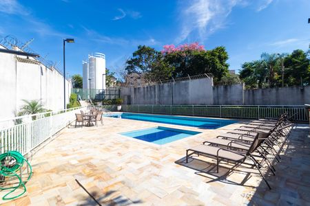 Apartamento à venda com 66m², 3 quartos e 1 vaga Apartamento à venda com 66m², 3 quartos e 1 vagaÁrea comum - Piscina