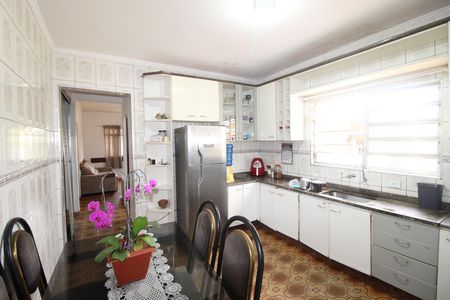 Cozinha 1 de casa à venda com 3 quartos, 390m² em Itaquera, São Paulo