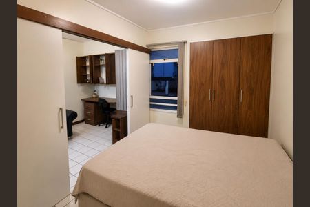 Studio à venda com 27m², 1 quarto e 1 vaga Studio à venda com 27m², 1 quarto e 1 vagaStudio