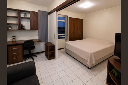 Studio à venda com 27m², 1 quarto e 1 vaga Studio à venda com 27m², 1 quarto e 1 vagaStudio