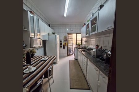 Cozinha de apartamento para alugar com 3 quartos, 112m² em Jardim Irajá, Ribeirão Preto
