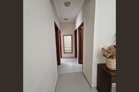 Corredor de apartamento para alugar com 3 quartos, 112m² em Jardim Irajá, Ribeirão Preto