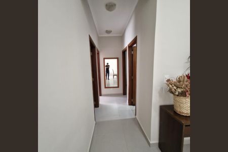 Corredor de apartamento para alugar com 3 quartos, 112m² em Jardim Irajá, Ribeirão Preto