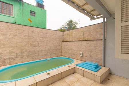 Área externa de casa para alugar com 3 quartos, 90m² em Harmonia, Canoas