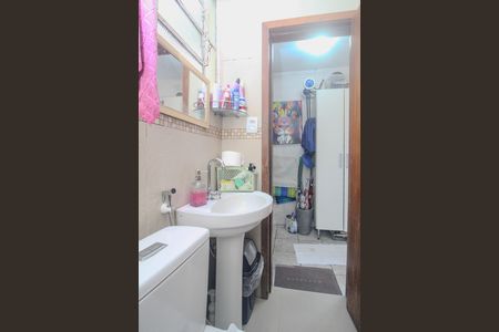 Banheiro de casa à venda com 2 quartos, 60m² em Belém Velho, Porto Alegre