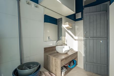Casa para alugar com 120m², 3 quartos e 3 vagasBanheiro da Edicula